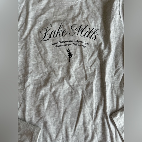 ✨SALE✨ ZARA PRINTED T-SHIRT
✨SALE✨ - Picture 5 of 6